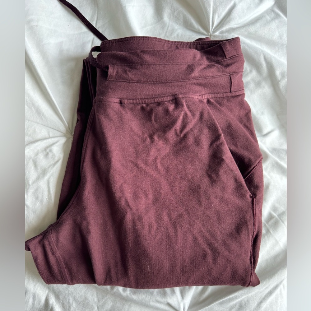 Lululemon joggers
